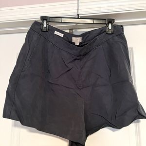 LOFT Outlet Soft Pleated Shorts Size 14